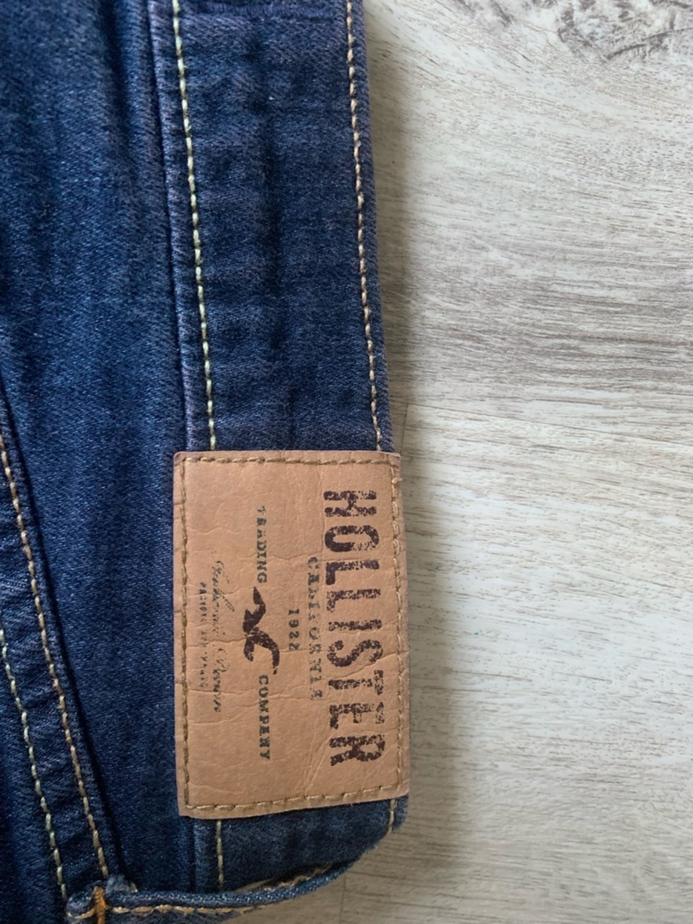 Hollister Dark Blue Denim Shorts with Contrast Stitching - Picture 5 of 9